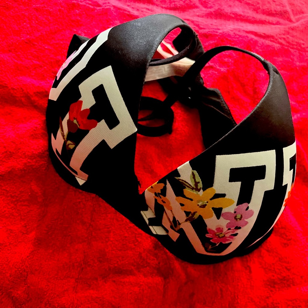 Black Push Up Bra. - image 2